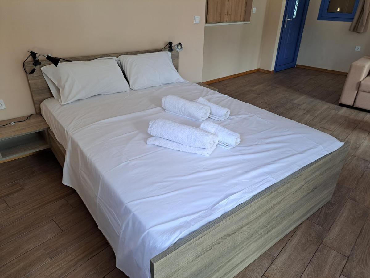 Blue Moon Apartment Agia Efimia Екстер'єр фото